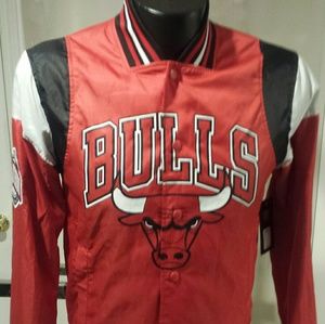 Chicago Bulls button up NBA eastern converence